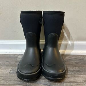 Bogs kids size 12 Black Waterproof Boots